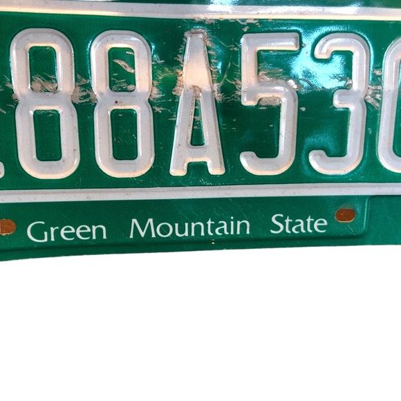 Vintage Vermont Apportioned TRK License Plate Tag Plate Green Mountain State - Picture 6 of 7